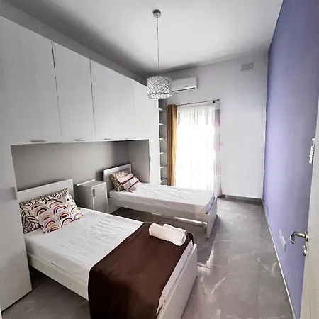 Sliema Settimo Cielo شقة *
