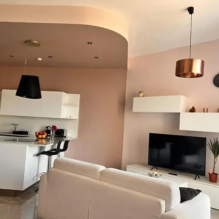 شقة Sliema Settimo Cielo